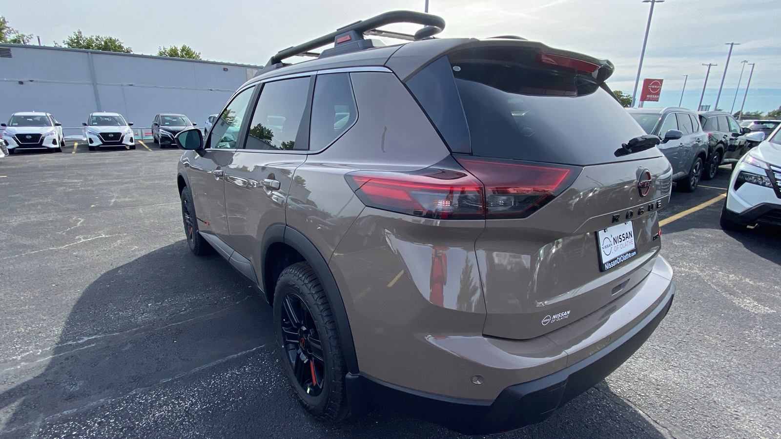 2025 Nissan Rogue SV 8