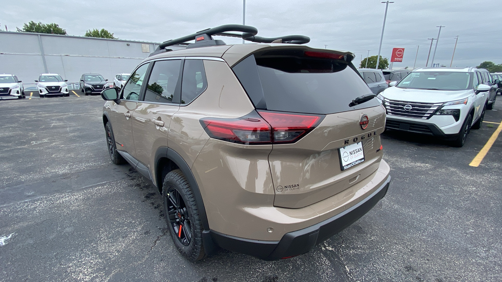 2025 Nissan Rogue SV 8