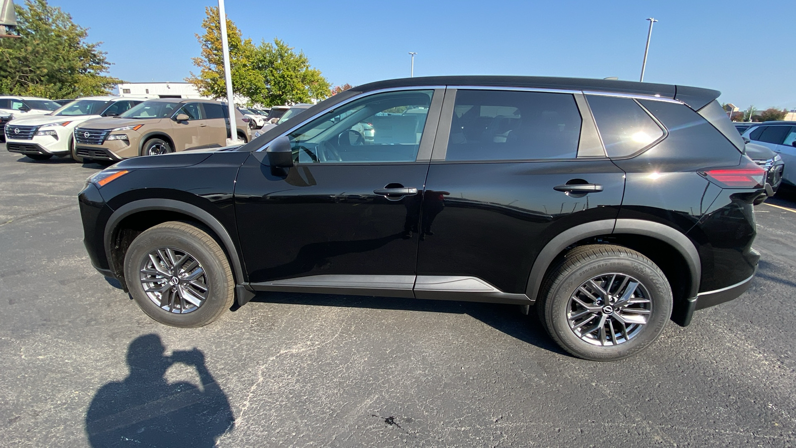 2025 Nissan Rogue S 8