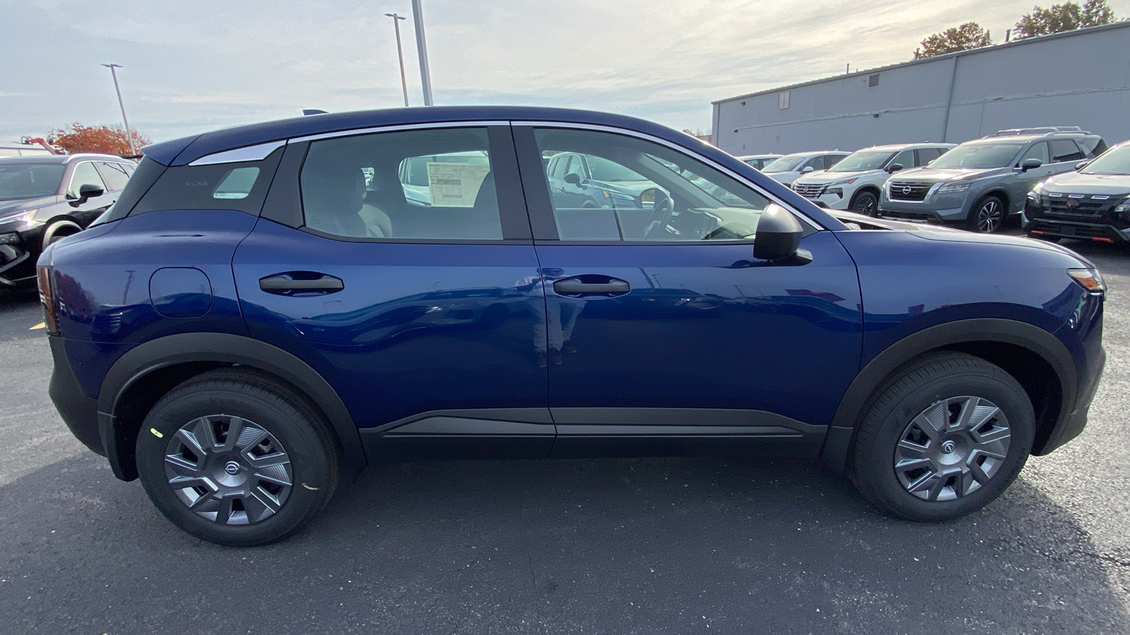 2025 Nissan Kicks S 4