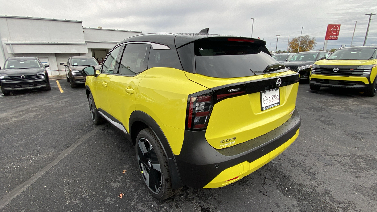 2025 Nissan Kicks SR 7