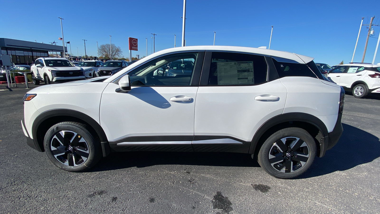 2025 Nissan Kicks SV 8