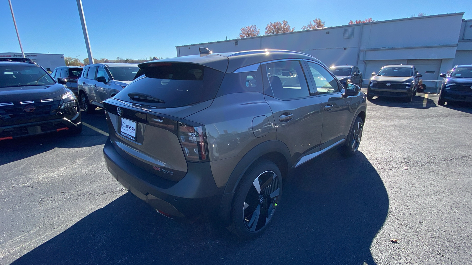 2025 Nissan Kicks SR 5