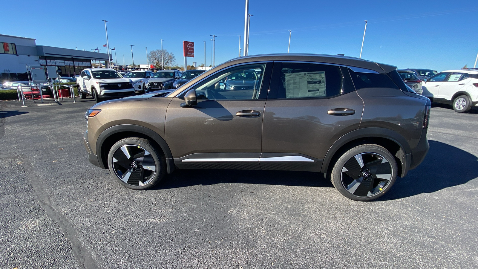 2025 Nissan Kicks SR 8