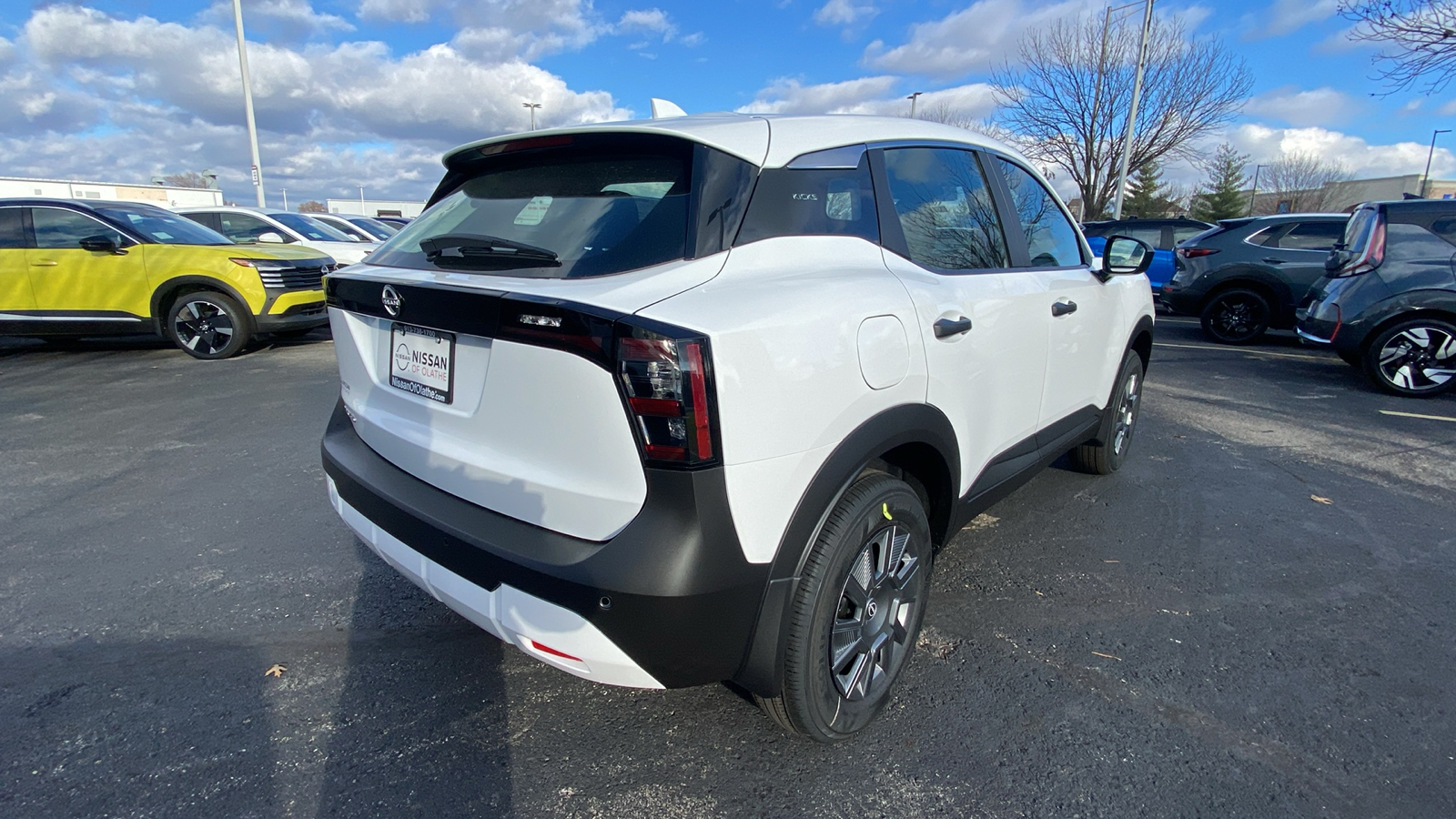 2025 Nissan Kicks S 5