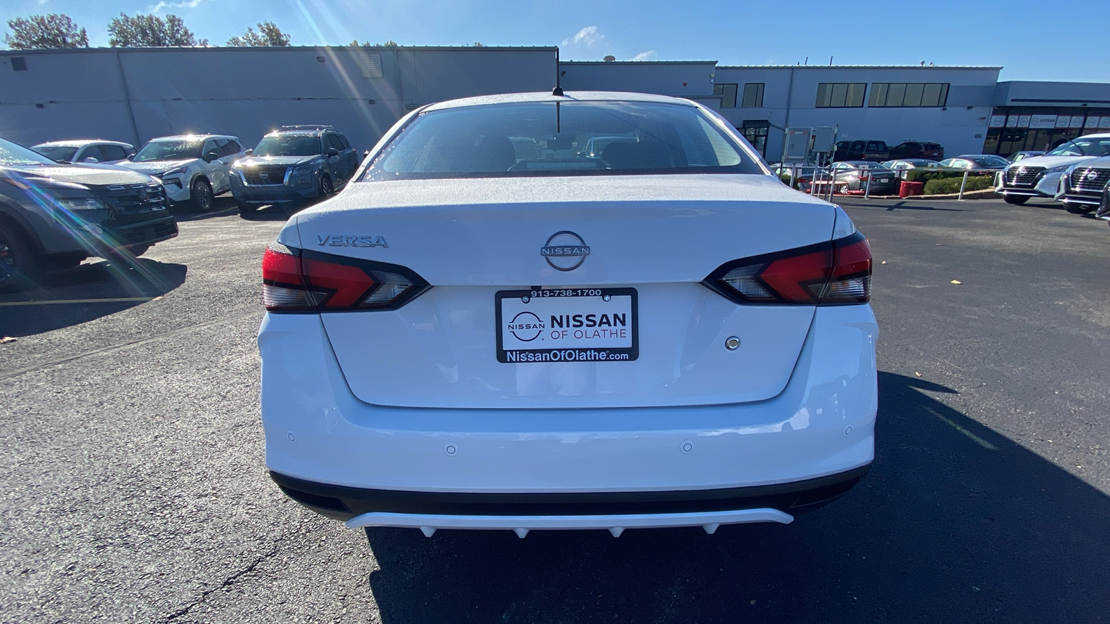 2025 Nissan Versa 1.6 S 6