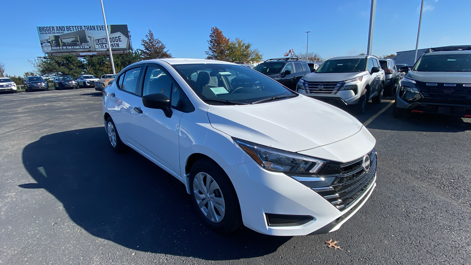 2025 Nissan Versa 1.6 S 3