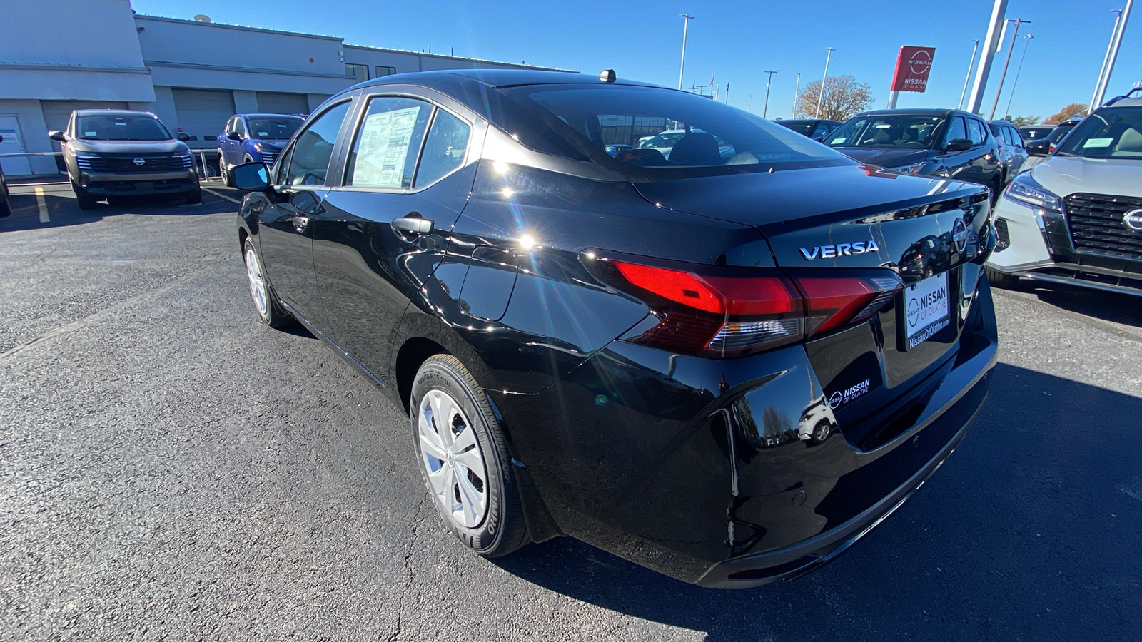 2025 Nissan Versa 1.6 S 7