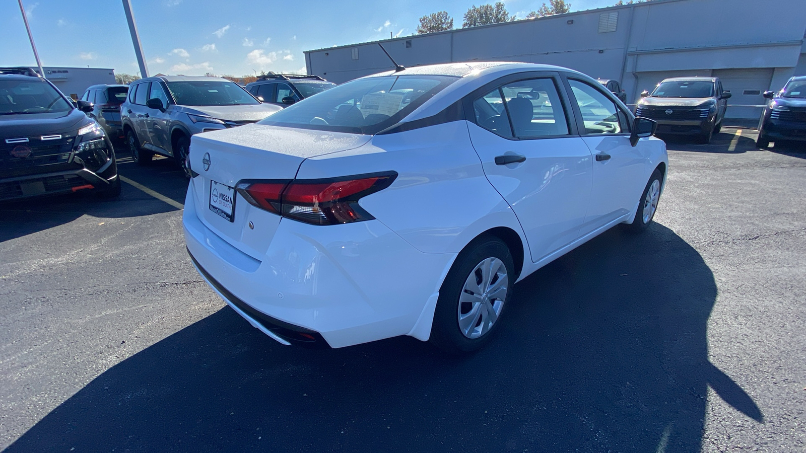 2025 Nissan Versa 1.6 S 5