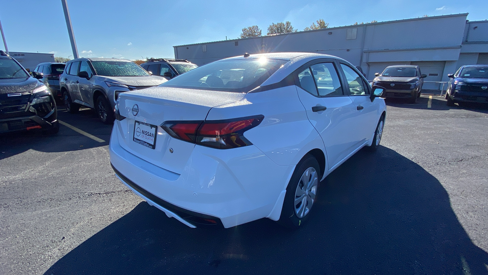 2025 Nissan Versa 1.6 S 5