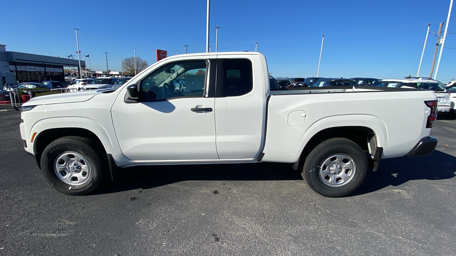 2025 Nissan Frontier S 8