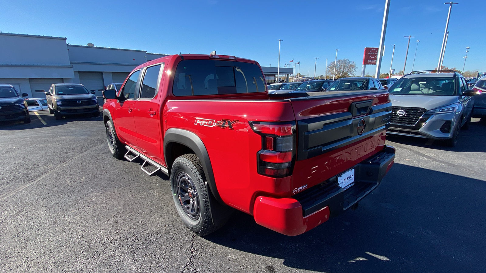 2025 Nissan Frontier PRO-4X 7