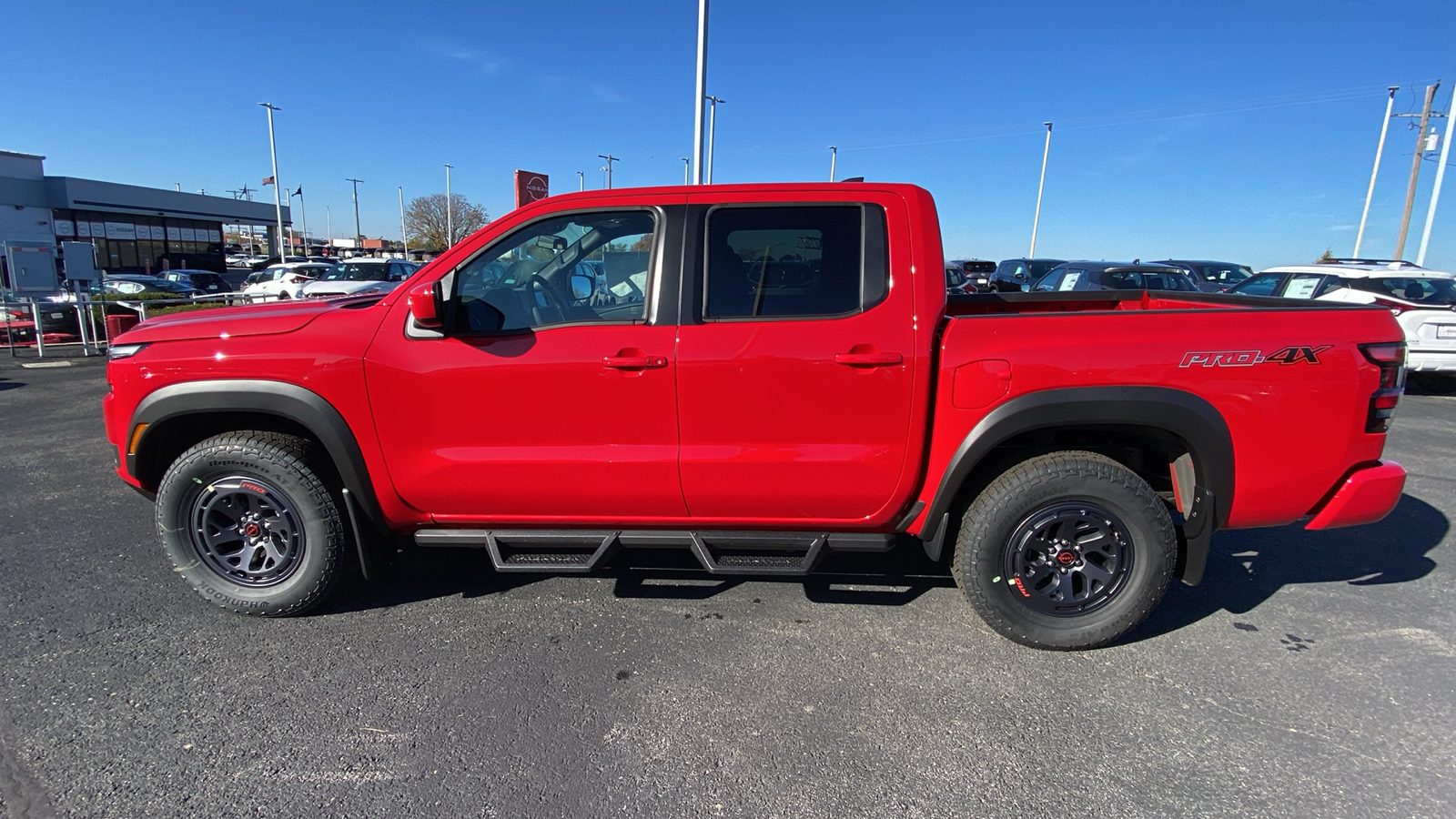 2025 Nissan Frontier PRO-4X 8