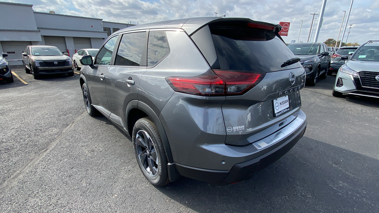 2025 Nissan Rogue SV 7