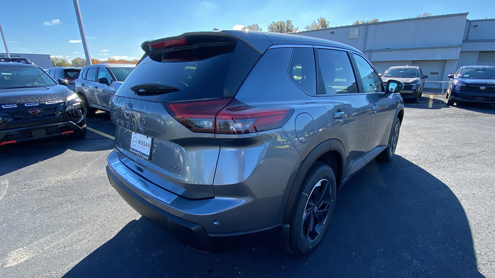 2025 Nissan Rogue SV 5