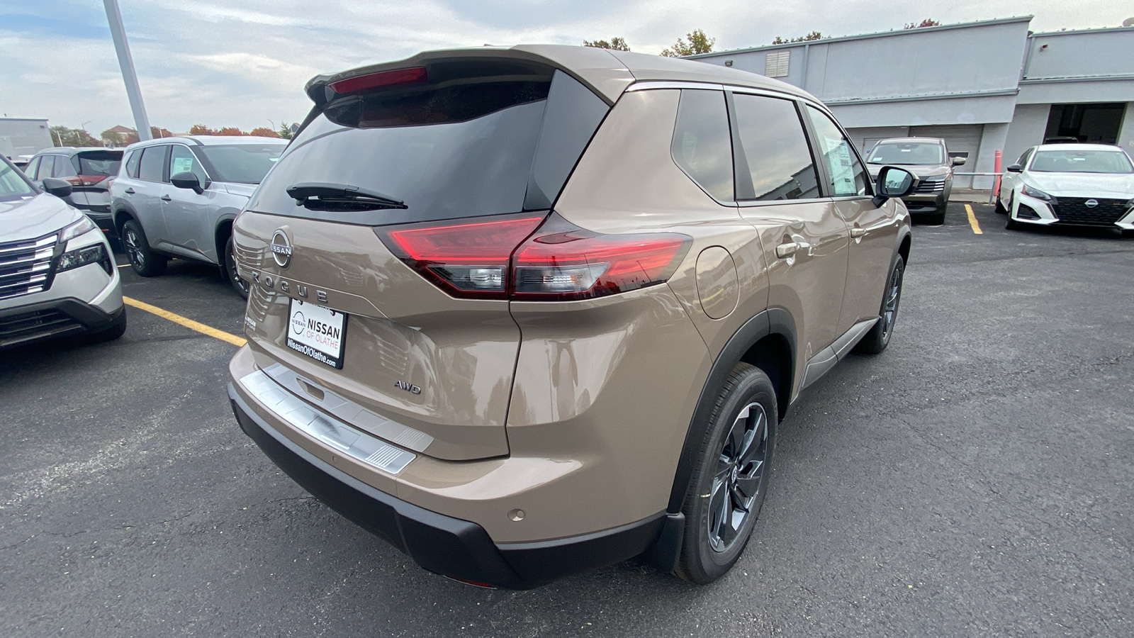 2025 Nissan Rogue SV 5