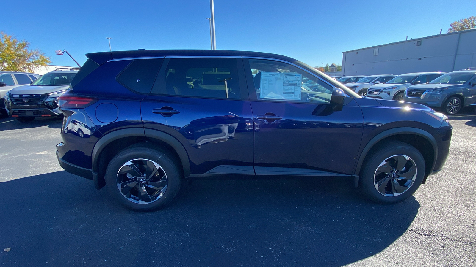 2025 Nissan Rogue SV 4