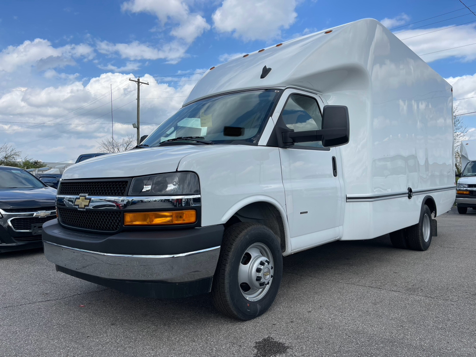 2023 Chevrolet Express 3500 15 UNICELL AEROCELL BOX 3