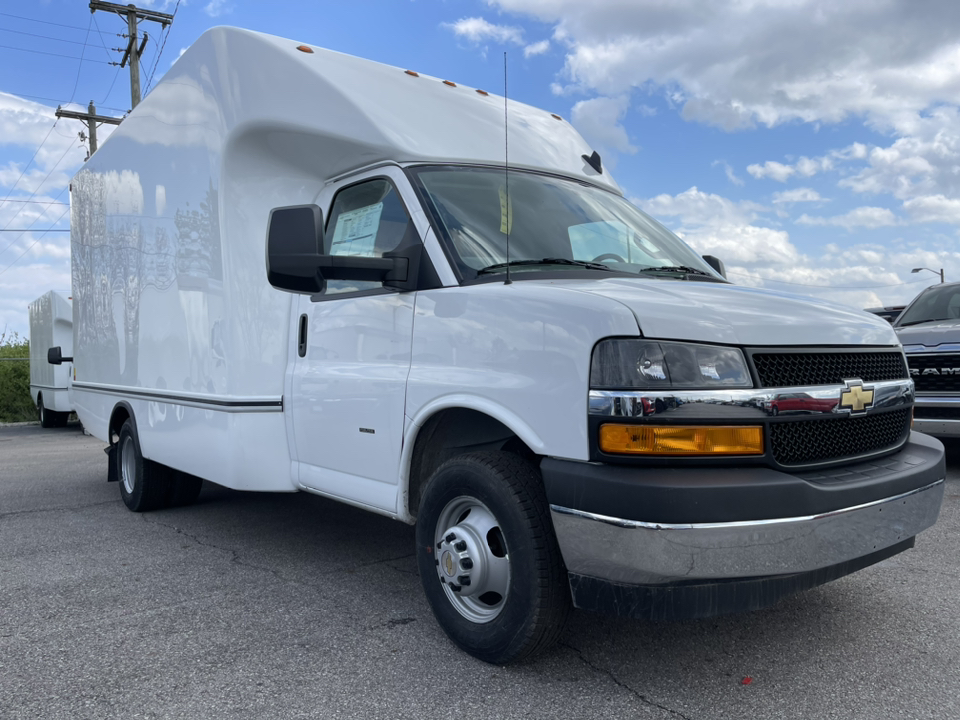 2023 Chevrolet Express 3500 15 UNICELL AEROCELL BOX 5