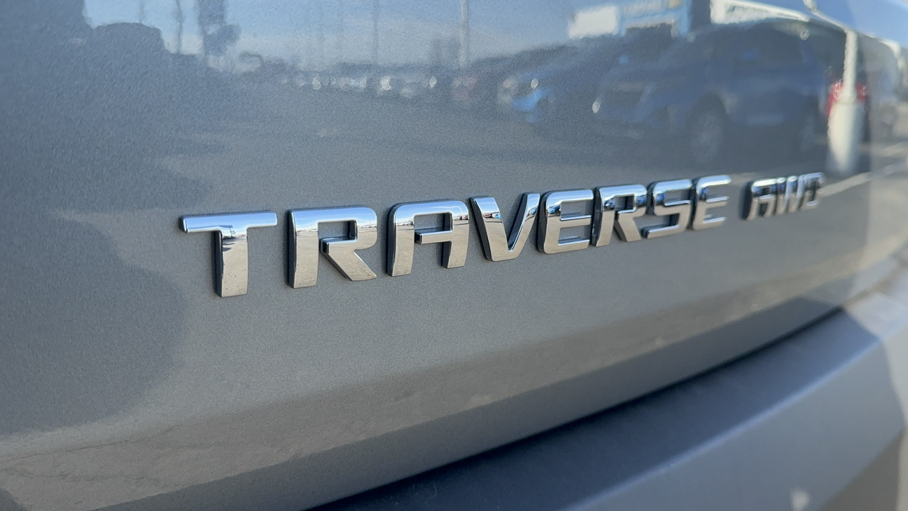 2023 Chevrolet Traverse  8