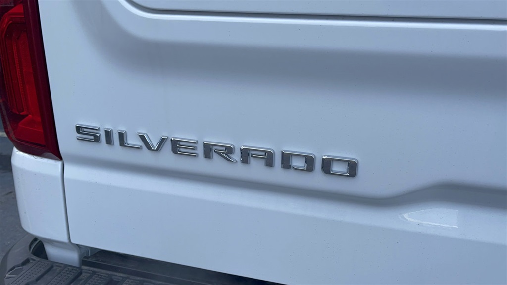 2024 Chevrolet Silverado 1500 RST 14