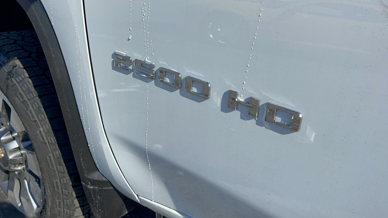 2024 Chevrolet Silverado 2500HD Custom 40