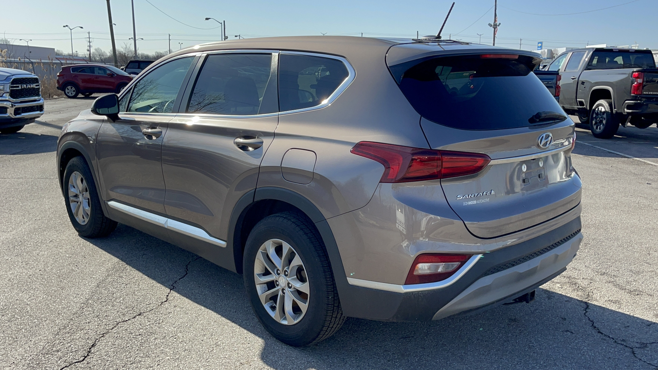 2019 Hyundai Santa Fe SE 2.4 9
