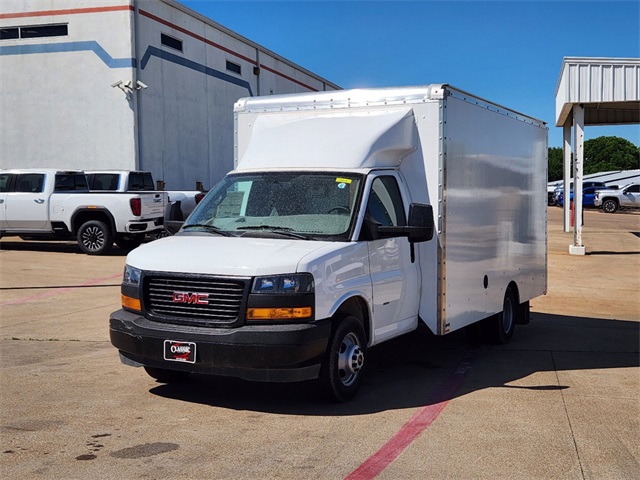 2023 GMC Savana 3500 Work Van 2