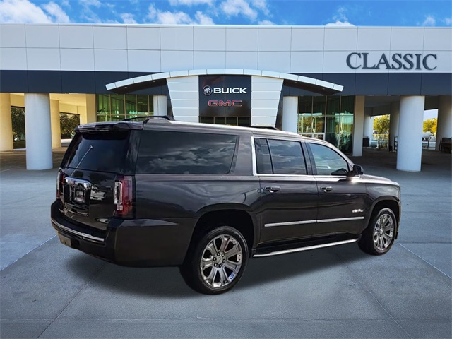 2016 GMC Yukon XL Denali 8