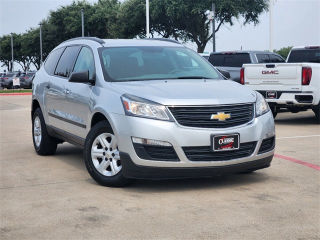 2017 Chevrolet Traverse LS 1