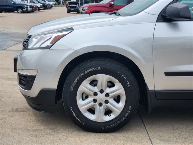 2017 Chevrolet Traverse LS 12