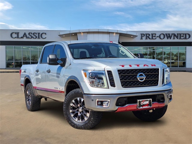 2018 Nissan Titan PRO-4X 1