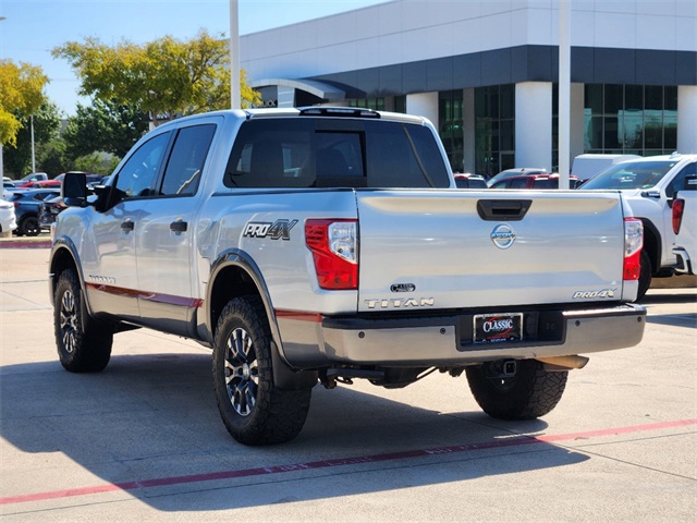 2018 Nissan Titan PRO-4X 5