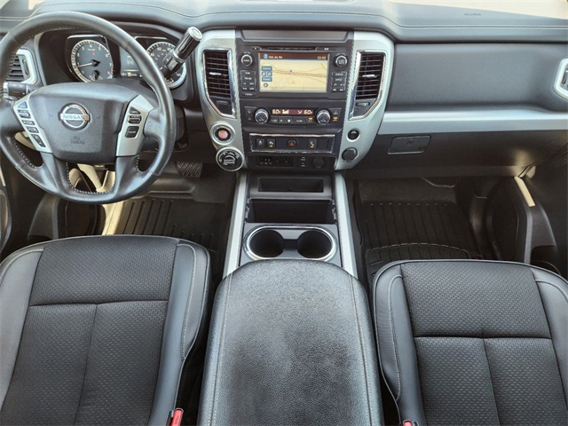 2018 Nissan Titan PRO-4X 28