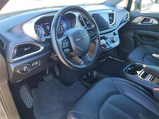 2019 Chrysler Pacifica Touring L 10