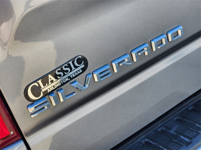 2020 Chevrolet Silverado 1500 Custom 12