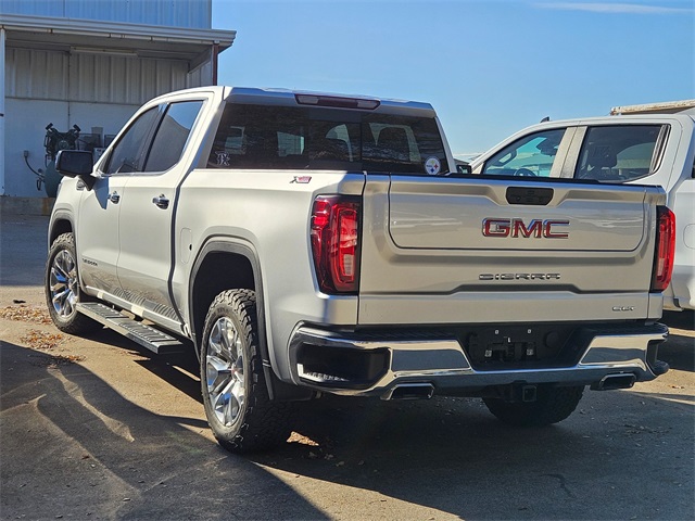 2021 GMC Sierra 1500 SLT 3