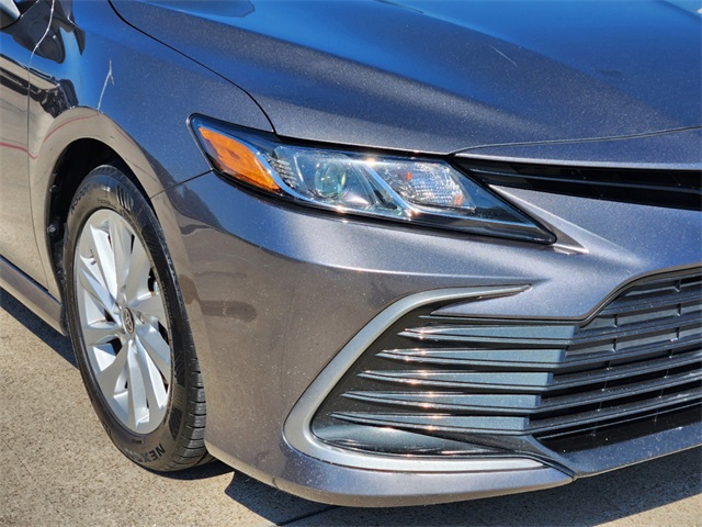 2021 Toyota Camry LE 8