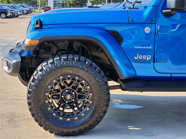 2021 Jeep Wrangler Unlimited Sahara 12