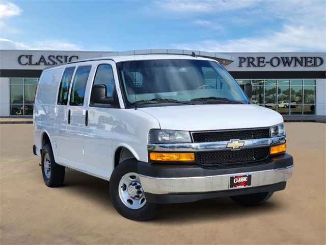 2022 Chevrolet Express 2500 Work Van 1