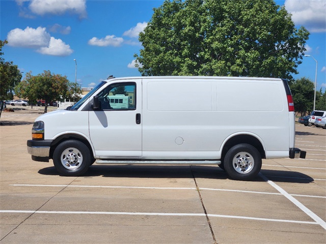 2022 Chevrolet Express 2500 Work Van 4