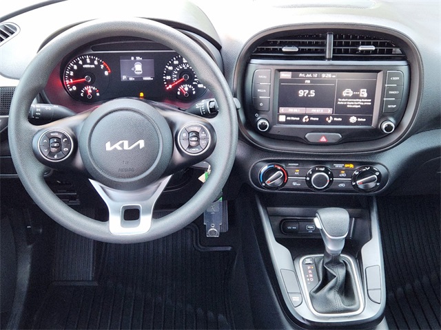 2022 Kia Soul LX 28