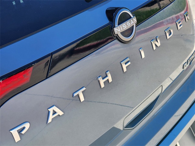 2022 Nissan Pathfinder Platinum 12