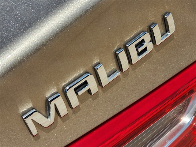 2022 Chevrolet Malibu LS 12