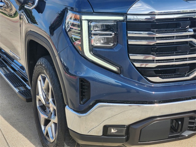 2022 GMC Sierra 1500 SLT 8