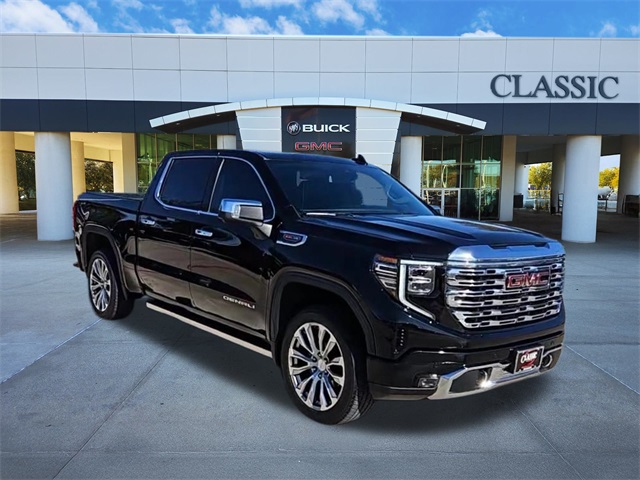 2022 GMC Sierra 1500 SLT 2