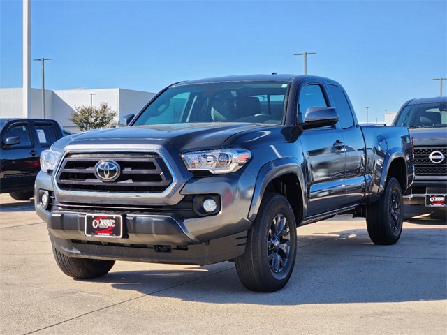 2022 Toyota Tacoma SR5 3