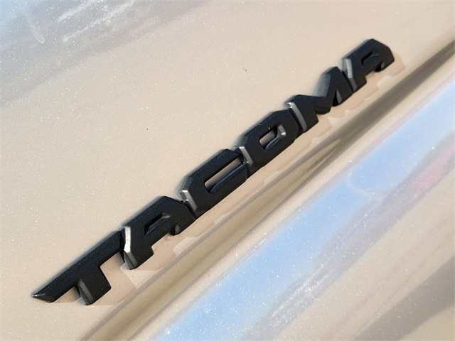 2022 Toyota Tacoma TRD Off-Road 13