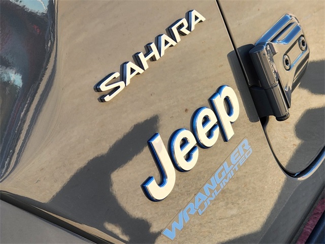 2022 Jeep Wrangler Unlimited Sahara 4xe 11