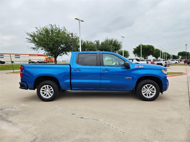 2022 Chevrolet Silverado 1500 RST 4